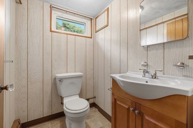 4 Abbott Rd, Waltham, MA 02452