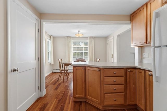 4 Abbott Rd, Waltham, MA 02452