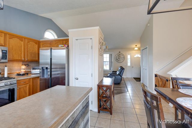 7170 Quintara Drive NE, Comstock Park, MI 49321