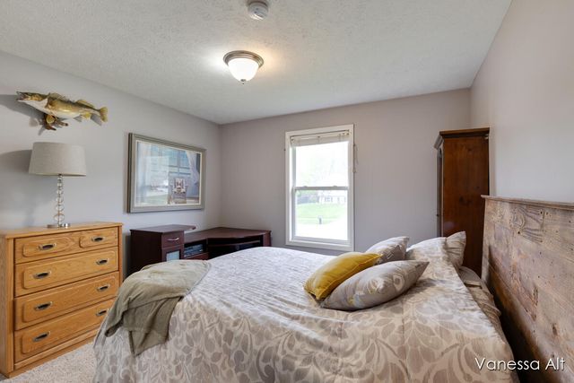 7170 Quintara Drive NE, Comstock Park, MI 49321