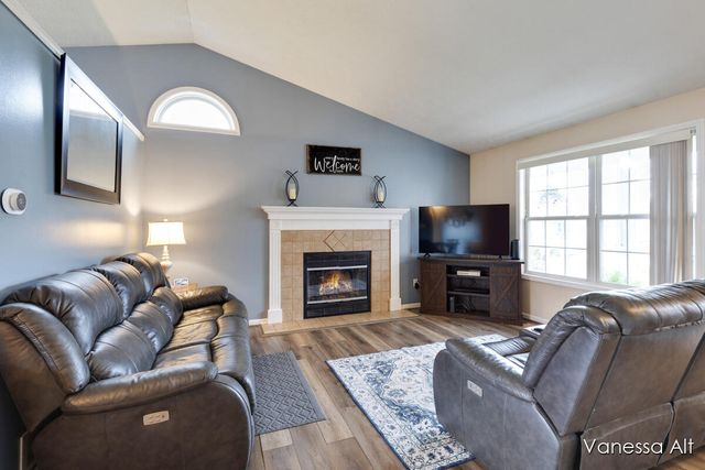 7170 Quintara Drive NE, Comstock Park, MI 49321