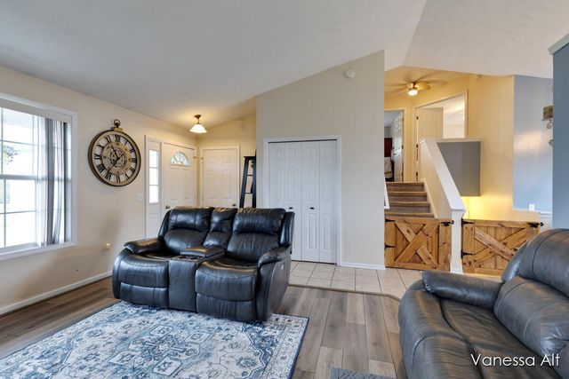 7170 Quintara Drive NE, Comstock Park, MI 49321