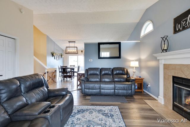 7170 Quintara Drive NE, Comstock Park, MI 49321