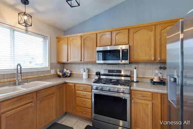 7170 Quintara Drive NE, Comstock Park, MI 49321