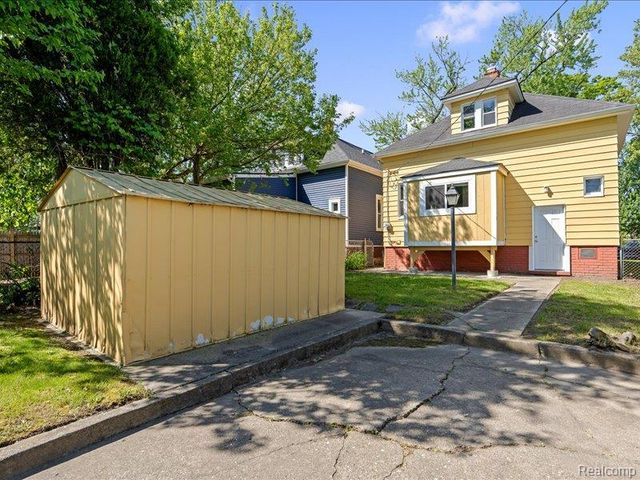 4498 Fischer Street, Detroit, MI 48214