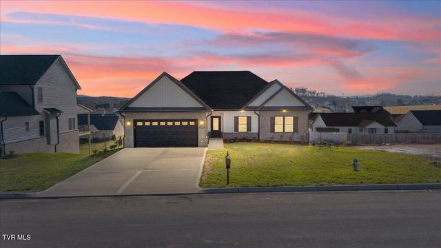 3048 Sawgrass Drive, Jonesborough, TN 37659