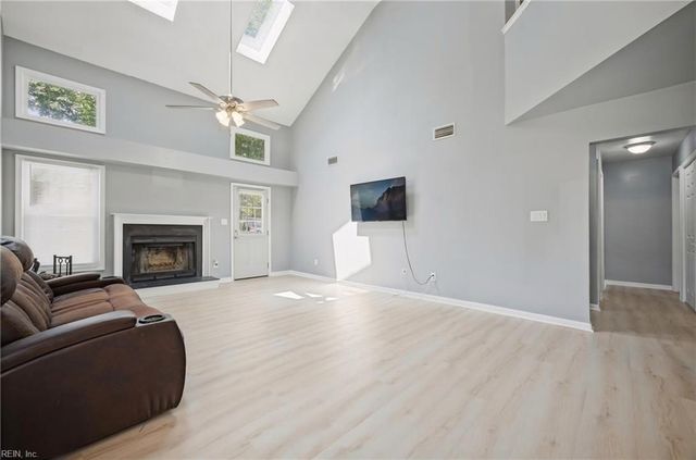 880 Brompton CT, Newport News, VA 23608
