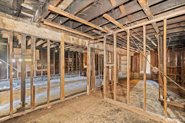 1276 Revere Avenue, San Francisco, CA 94124