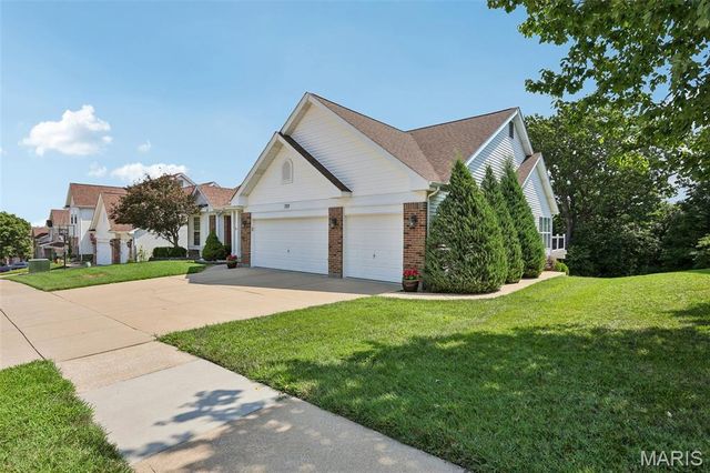 722 Grand View Ridge Court, Eureka, MO 63025