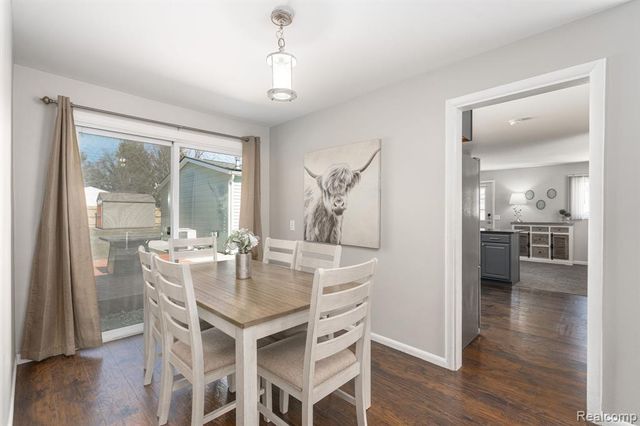 6460 Hermana Road, West Bloomfield, MI 48324