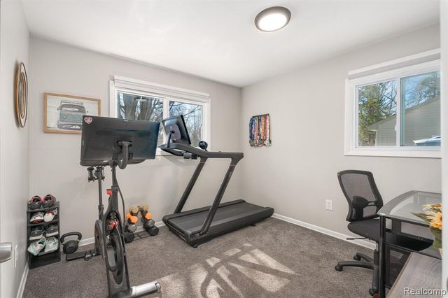 6460 Hermana Road, West Bloomfield, MI 48324