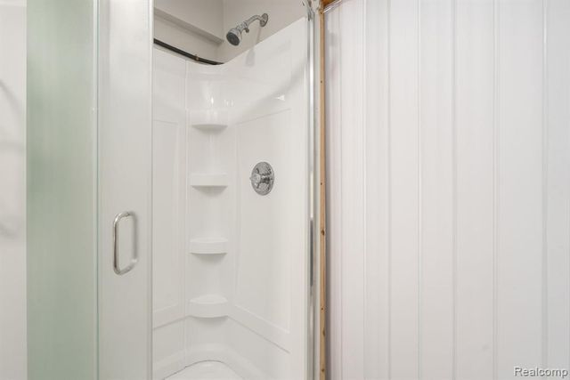 6460 Hermana Road, West Bloomfield, MI 48324