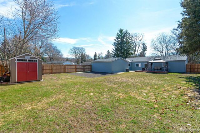 6460 Hermana Road, West Bloomfield, MI 48324