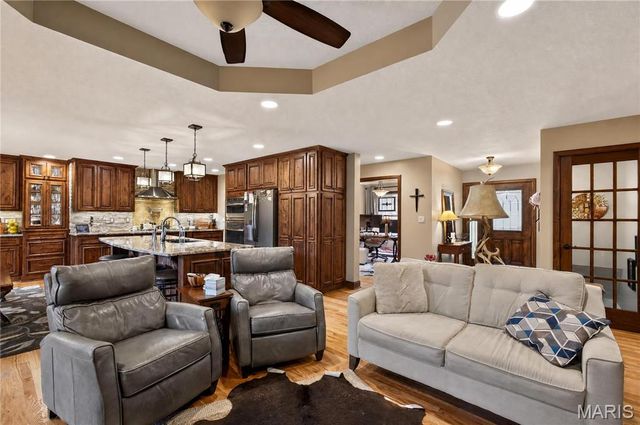 5685 E Sing Drive, Columbia, MO 65202