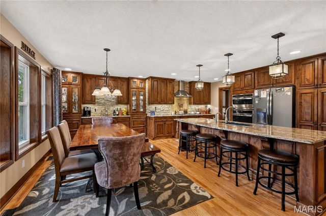 5685 E Sing Drive, Columbia, MO 65202