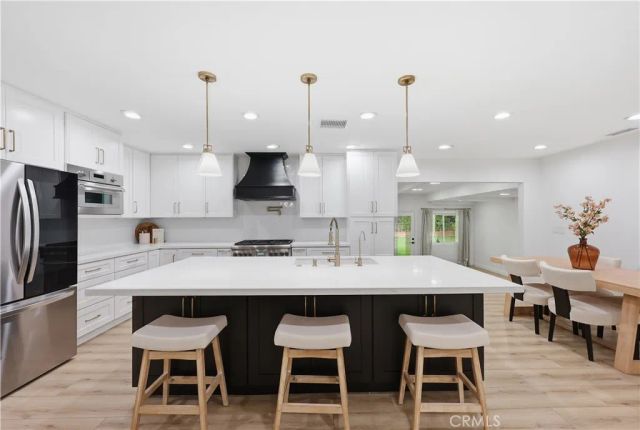 12811 Chaplet, North Tustin, CA 92705