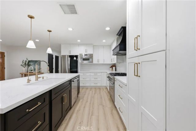 12811 Chaplet, North Tustin, CA 92705