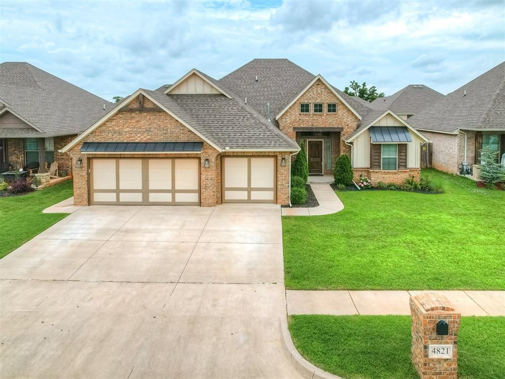 4821 Hidalgo Avenue, Mustang, OK 73064