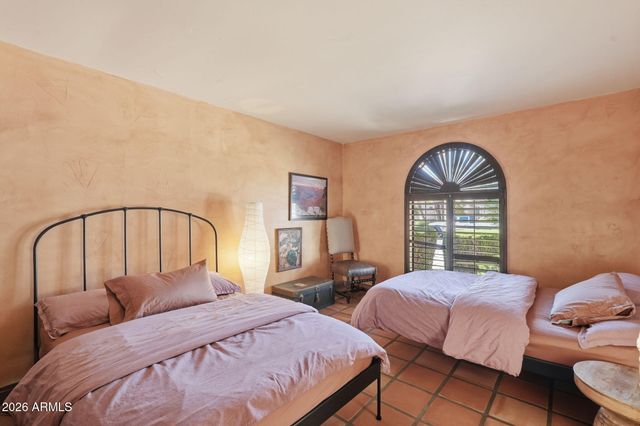 10933 E CHESTNUT Drive, Sun Lakes, AZ 85248