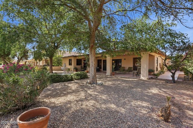 10933 E CHESTNUT Drive, Sun Lakes, AZ 85248