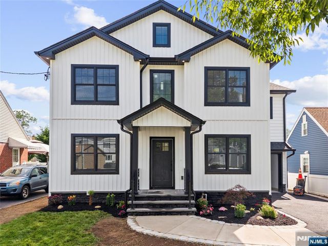 51 Becker Avenue, Rochelle Park, NJ 07662