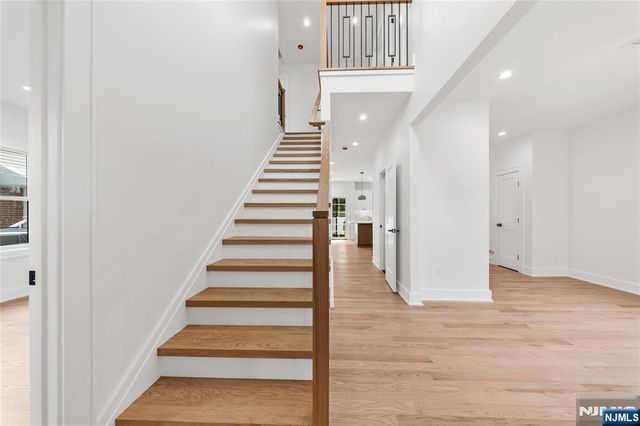 51 Becker Avenue, Rochelle Park, NJ 07662
