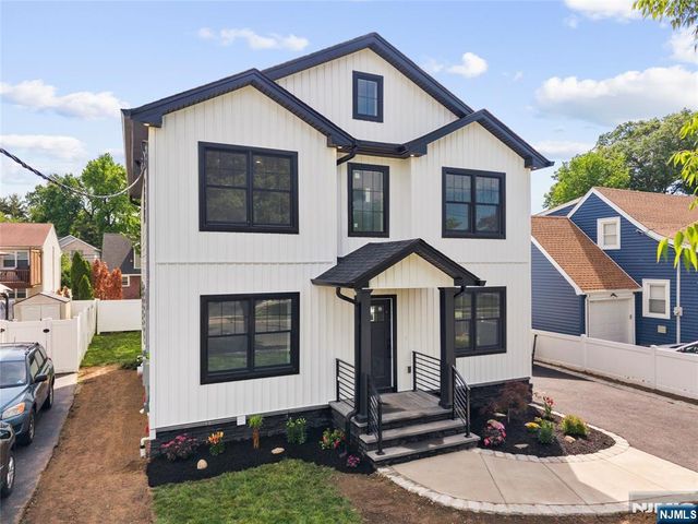 51 Becker Avenue, Rochelle Park, NJ 07662