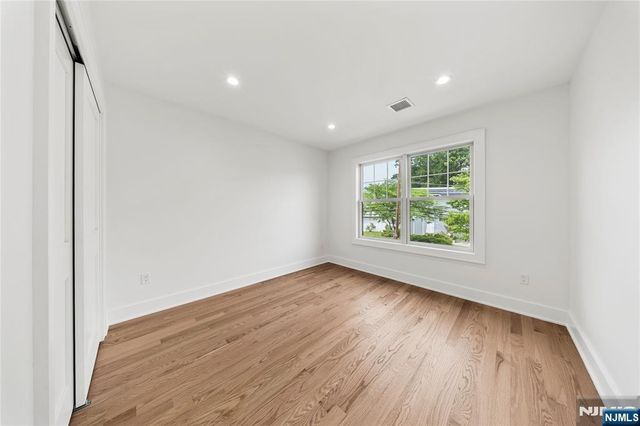 51 Becker Avenue, Rochelle Park, NJ 07662