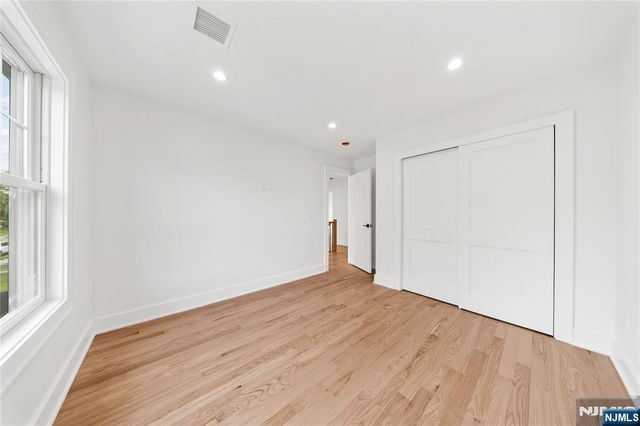51 Becker Avenue, Rochelle Park, NJ 07662