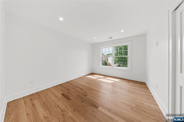 51 Becker Avenue, Rochelle Park, NJ 07662
