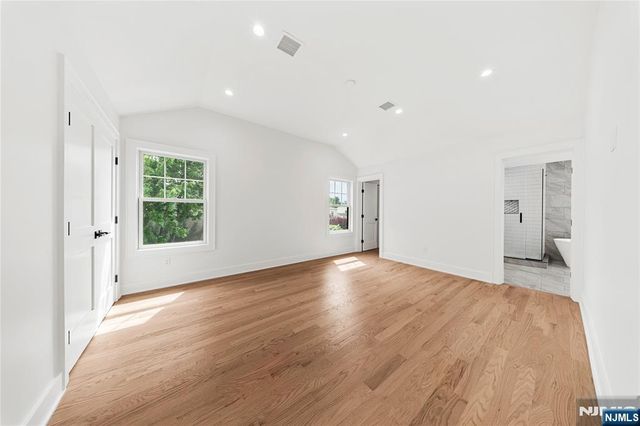 51 Becker Avenue, Rochelle Park, NJ 07662