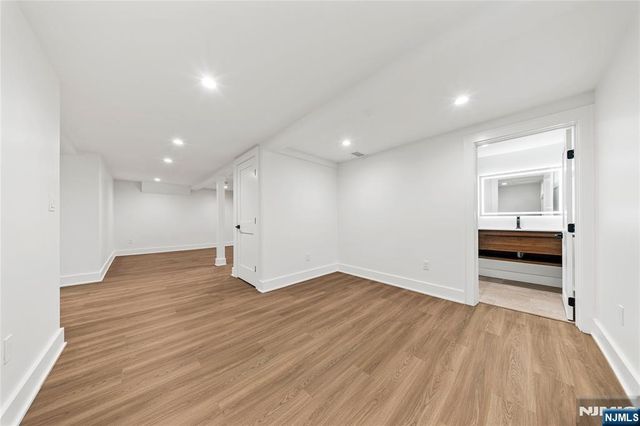 51 Becker Avenue, Rochelle Park, NJ 07662