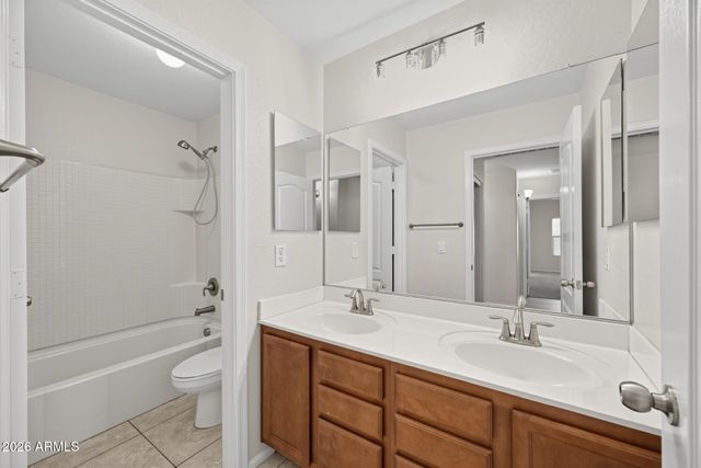 7156 W FLYNN Lane, Glendale, AZ 85303