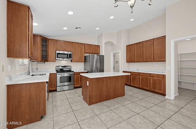 7156 W FLYNN Lane, Glendale, AZ 85303