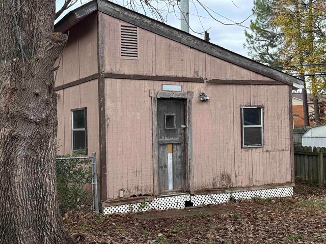 1918 Westwood, Jonesboro, AR 72401