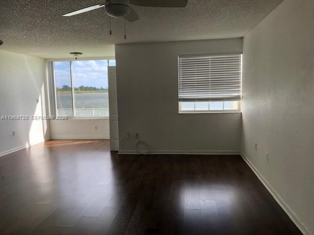 2811 N Oakland Forest Dr 104, Oakland Park, FL 33309