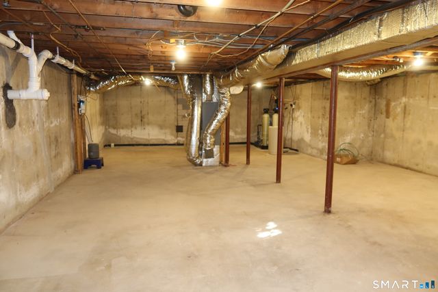 26 Flintlock Road, Madison, CT 06443