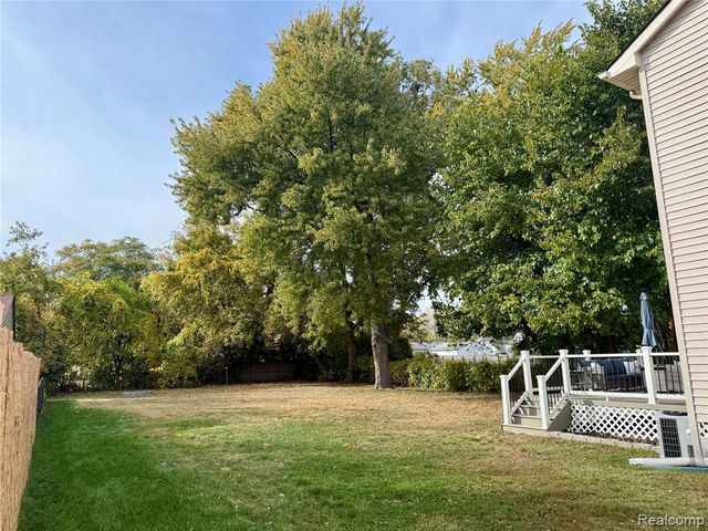 11713 Hartel Street, Livonia, MI 48150