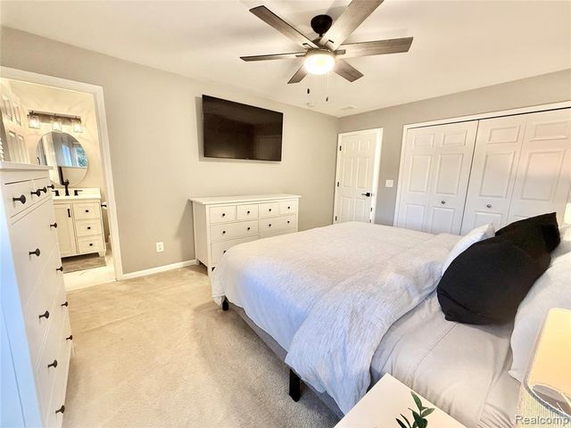 11713 Hartel Street, Livonia, MI 48150