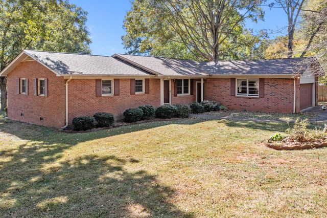 127 Edgeway Road, Mooresville, NC 28117