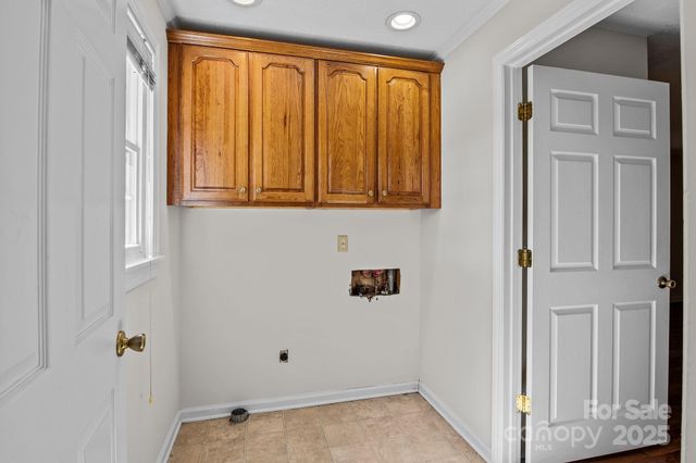 127 Edgeway Road, Mooresville, NC 28117