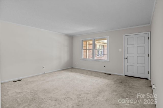 127 Edgeway Road, Mooresville, NC 28117