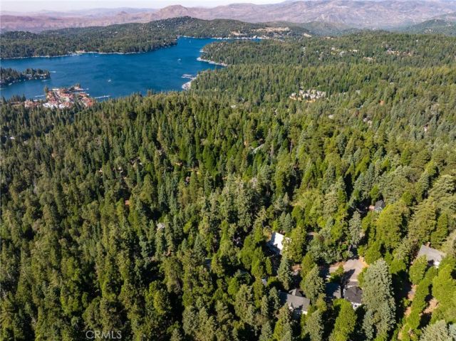 682 Buckingham, Lake Arrowhead, CA 92352