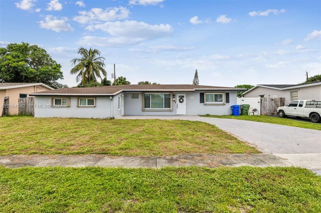 6931 SW 2nd Street, Pembroke Pines, FL 33023