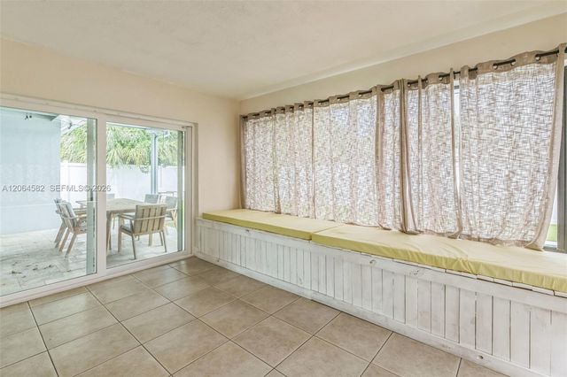 6931 SW 2nd Street, Pembroke Pines, FL 33023