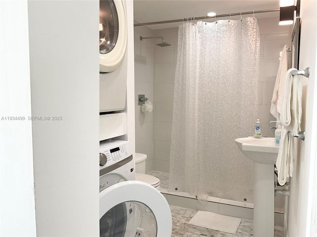 161 NW 145th St, Miami, FL 33168