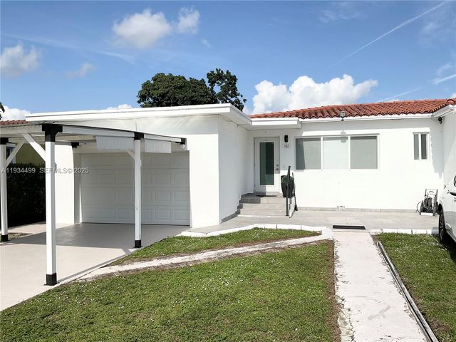 161 NW 145th St, Miami, FL 33168