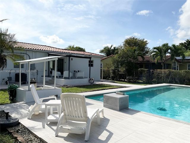 161 NW 145th St, Miami, FL 33168