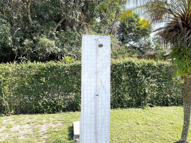 161 NW 145th St, Miami, FL 33168