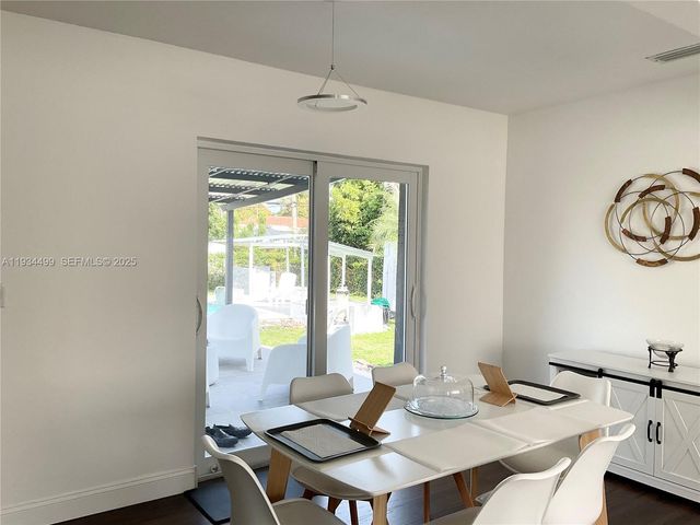 161 NW 145th St, Miami, FL 33168